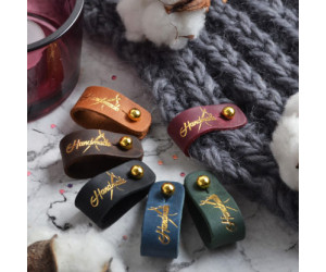 Декор пришивний шкіряна бірка 8х1,5 "Hand made" на гвинті V008